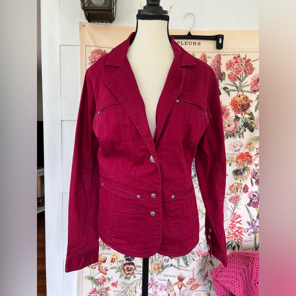 Bill Blass Jeanswear jacket. Size L deep red color. One button two snaps